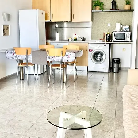 Sunset Apartment *
